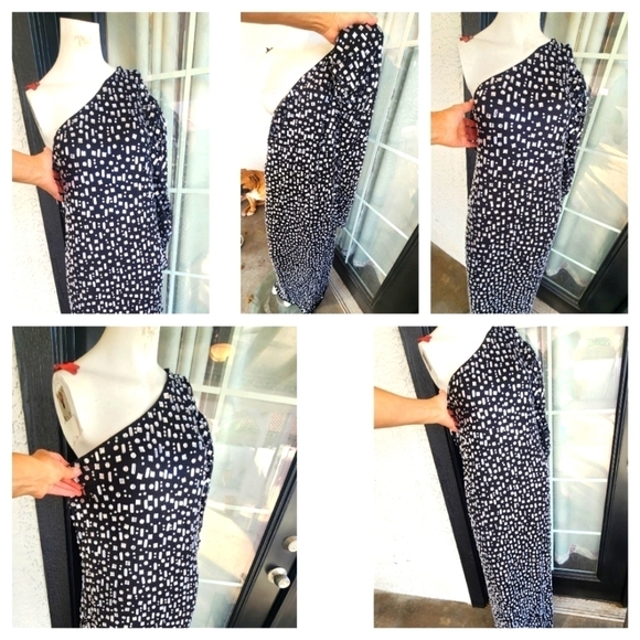 The‎ red carpet in this Mac Duggal masterpiece. - Picture 3 of 6